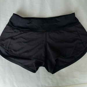 Lulu lemon Black Speed Ups size 2